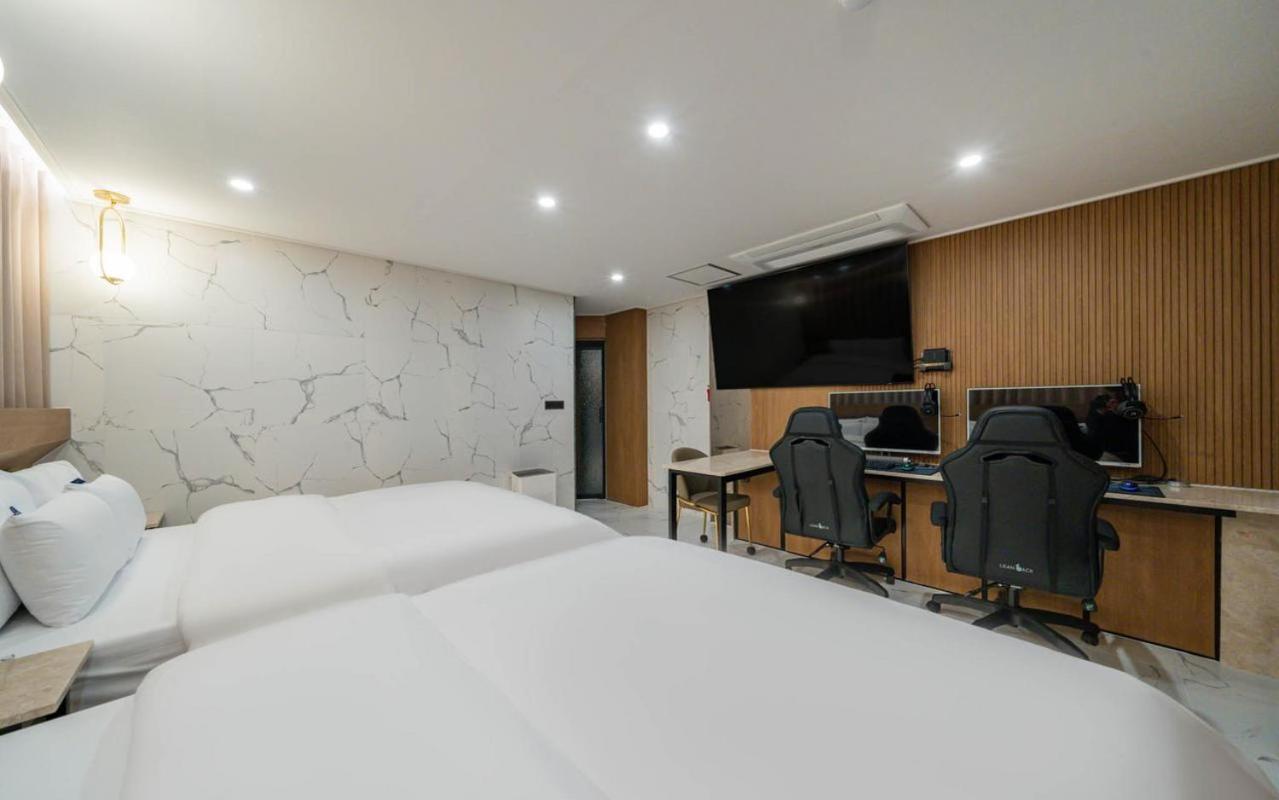 Rosy Hotel Cheongju Buitenkant foto