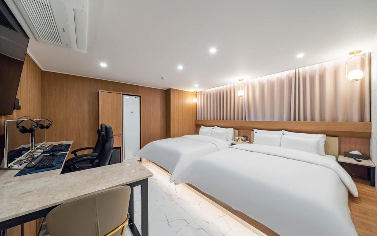 Rosy Hotel Cheongju Buitenkant foto