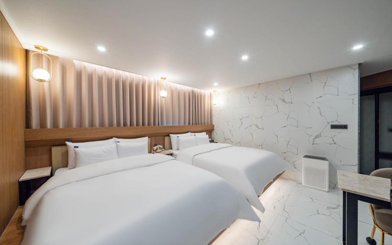 Rosy Hotel Cheongju Buitenkant foto