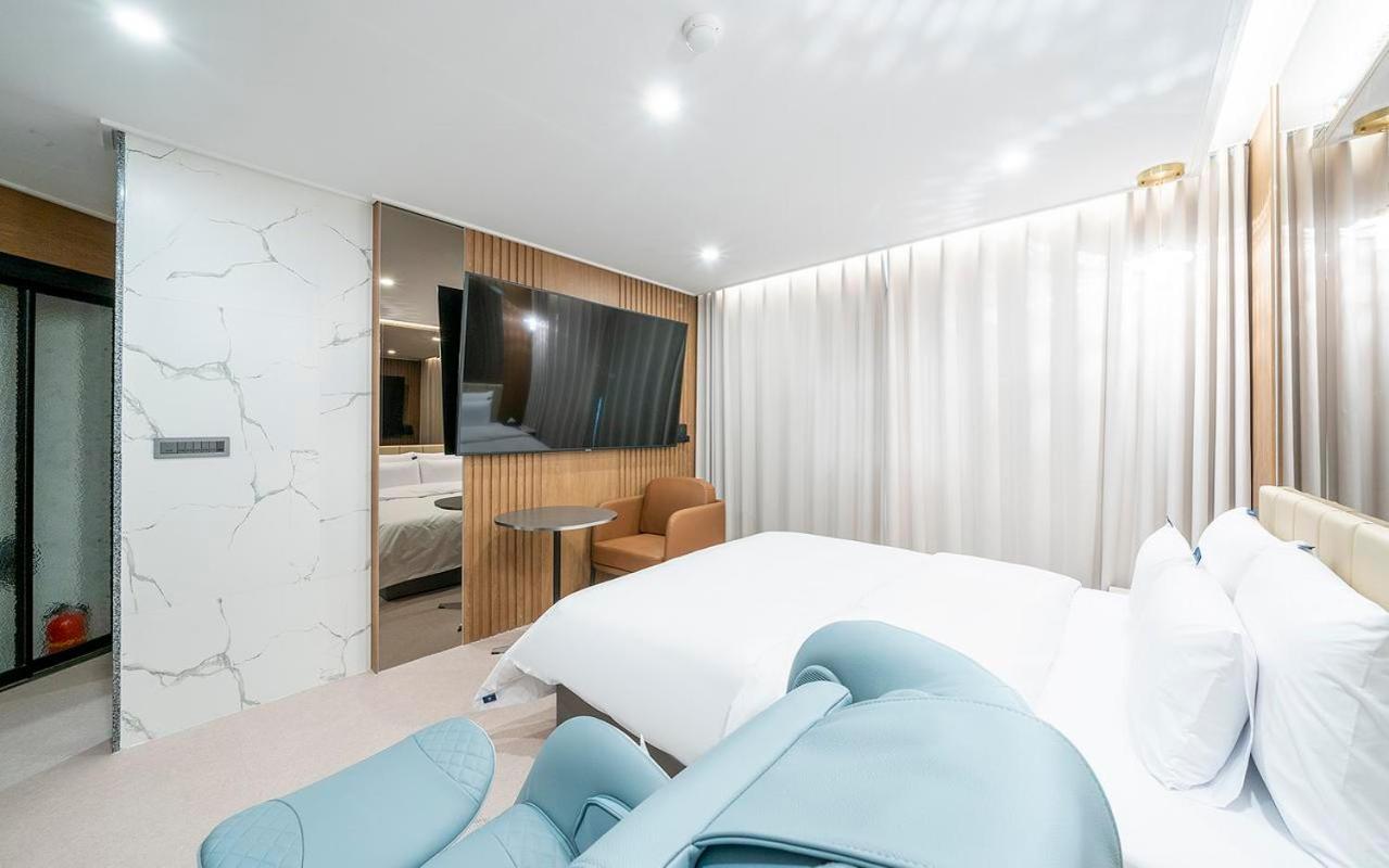 Rosy Hotel Cheongju Buitenkant foto