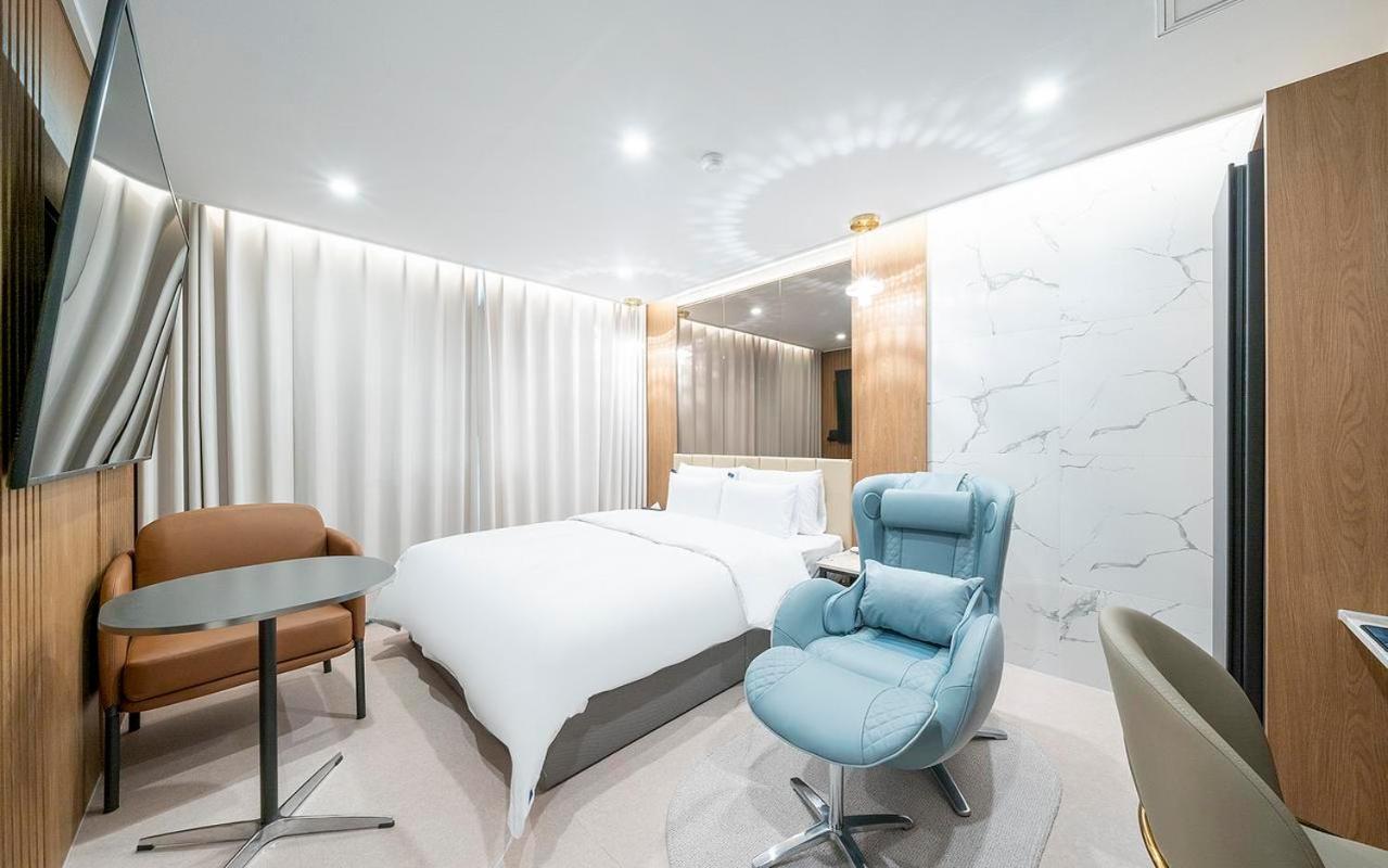 Rosy Hotel Cheongju Buitenkant foto