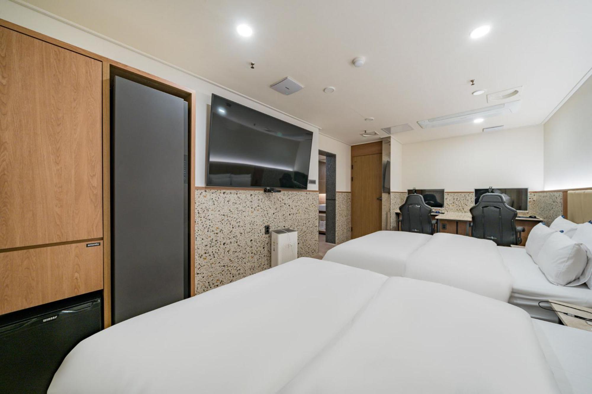 Rosy Hotel Cheongju Buitenkant foto