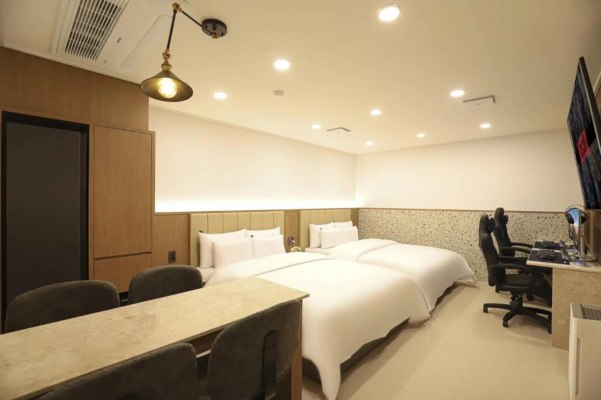 Rosy Hotel Cheongju Buitenkant foto