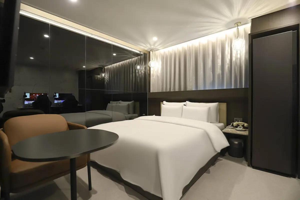 Rosy Hotel Cheongju Buitenkant foto