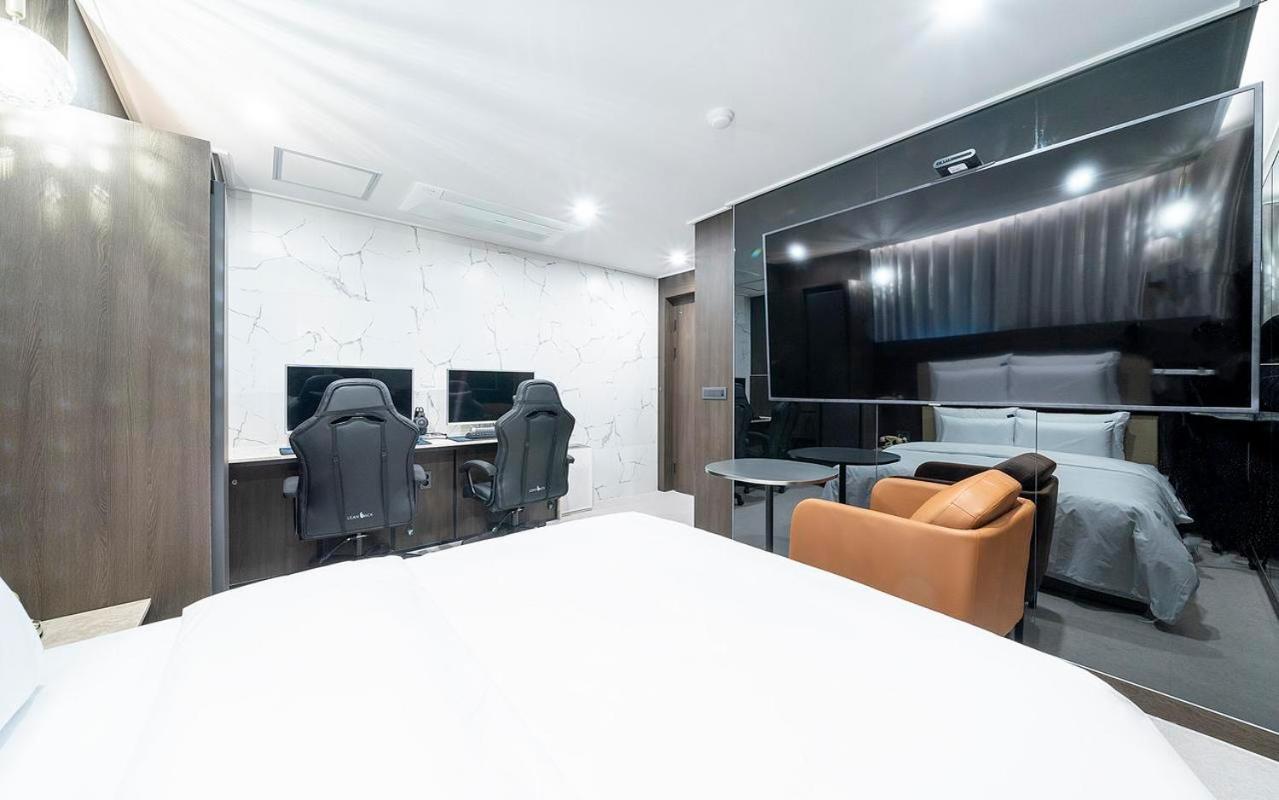 Rosy Hotel Cheongju Buitenkant foto