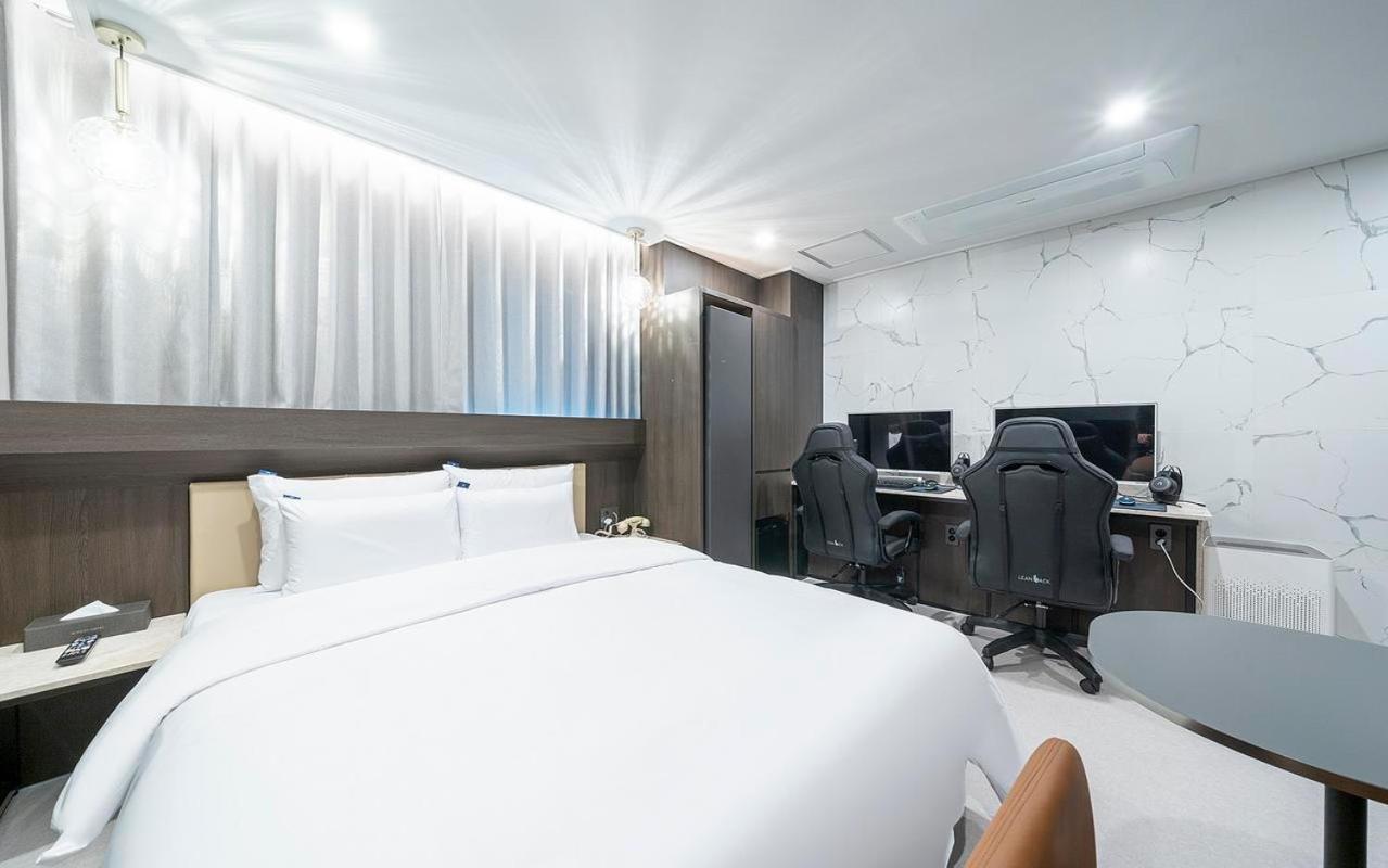 Rosy Hotel Cheongju Buitenkant foto