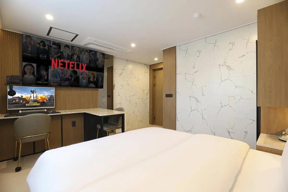 Rosy Hotel Cheongju Buitenkant foto