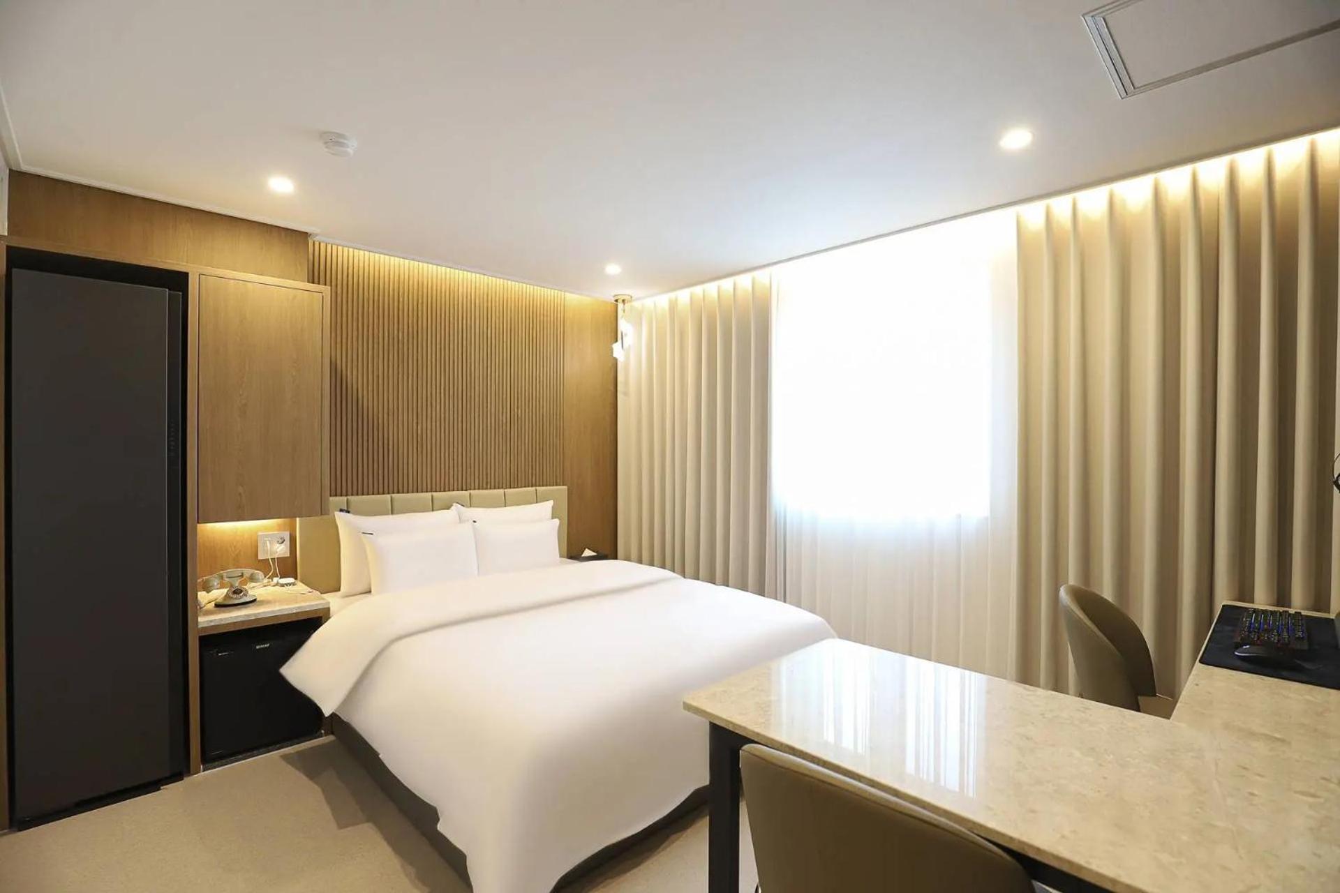 Rosy Hotel Cheongju Buitenkant foto