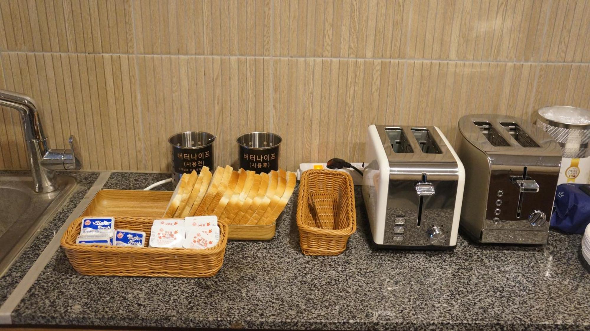 Rosy Hotel Cheongju Buitenkant foto