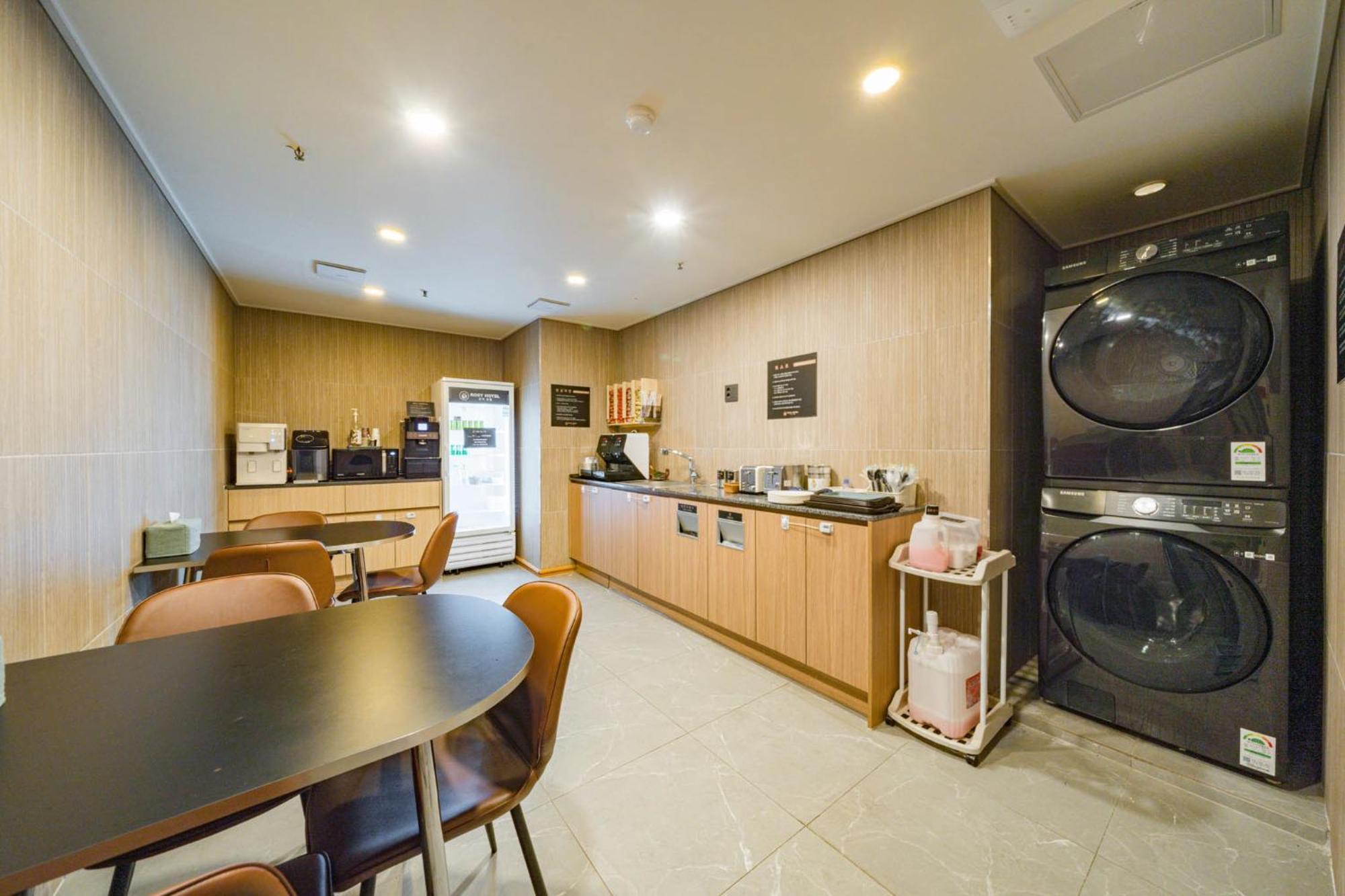 Rosy Hotel Cheongju Buitenkant foto